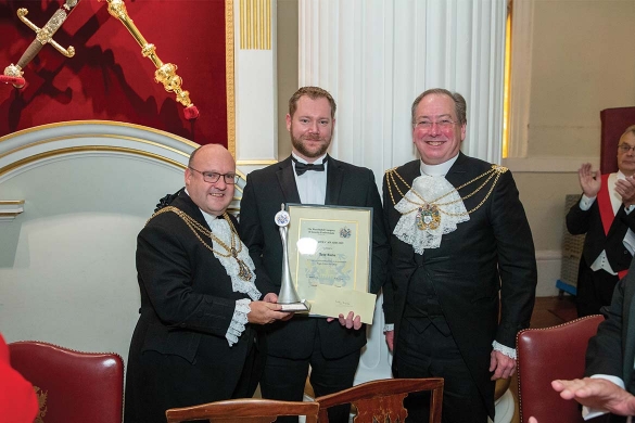 DS Joby Reeve receives award